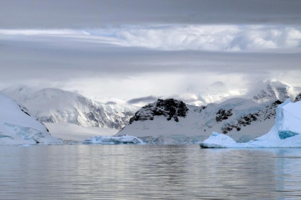 Classic Antarctica Air-Cruise