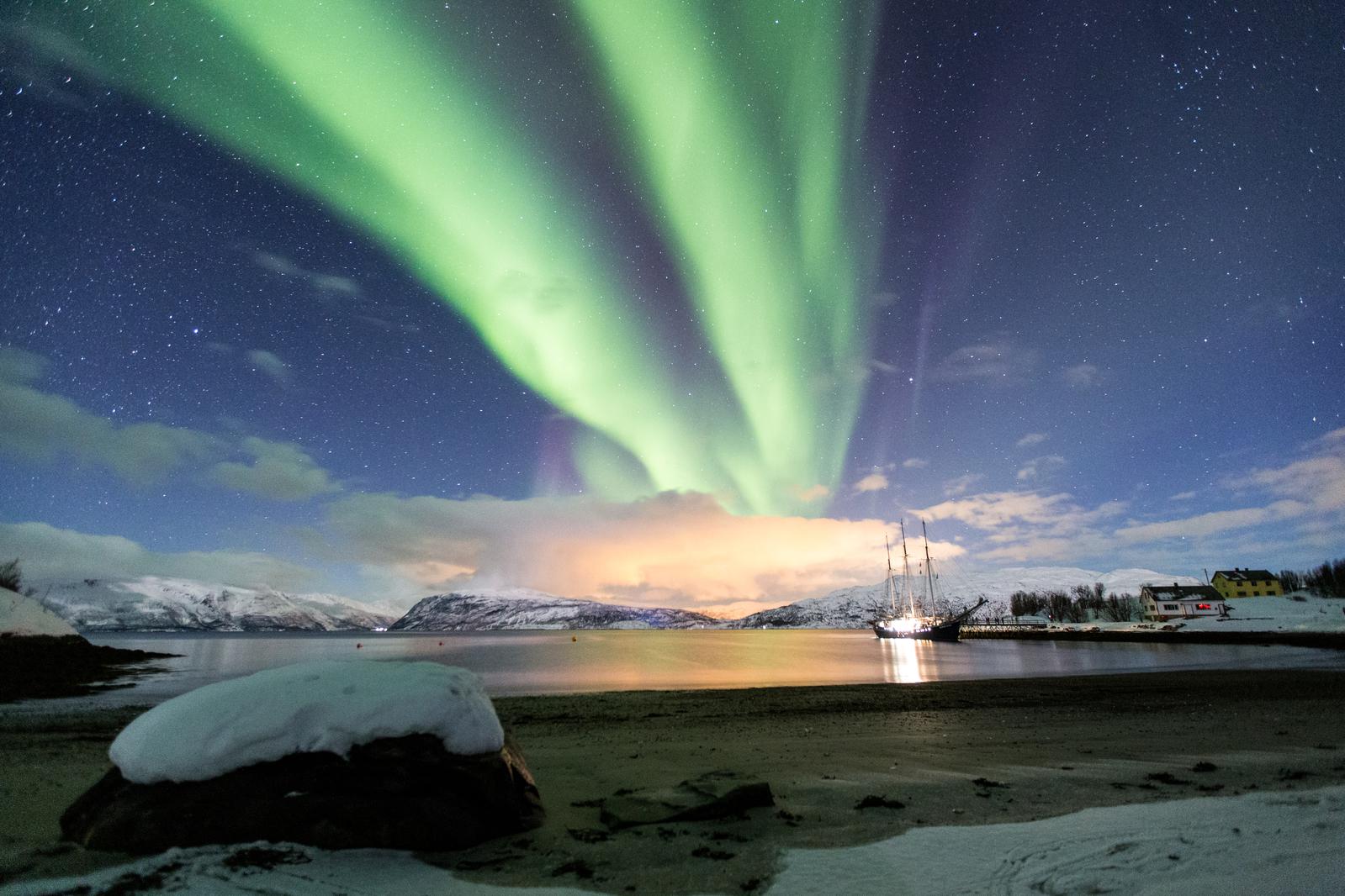 North Norway, Aurora Borealis: Hike & Kayak & Sail.