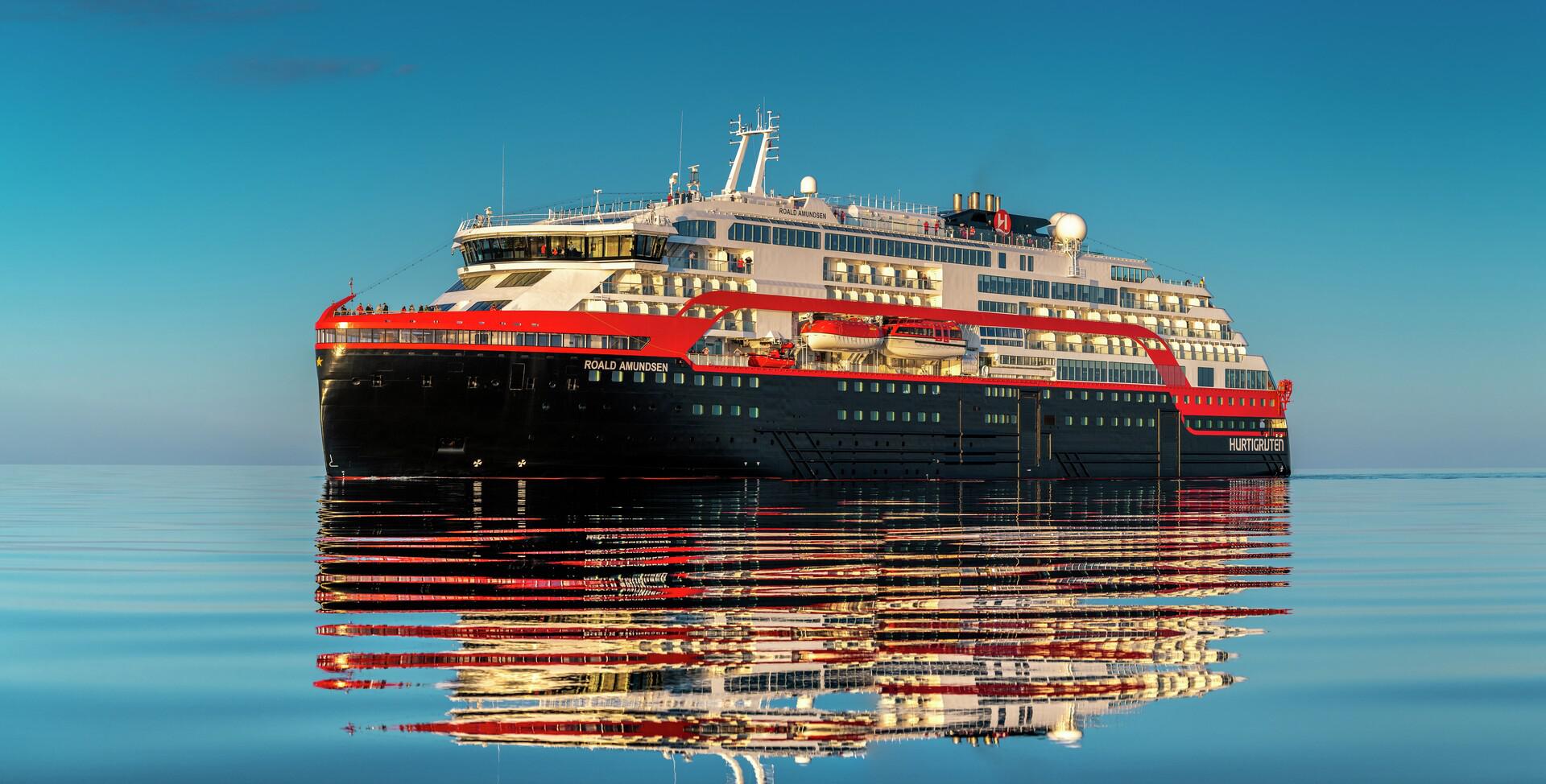 MS Roald Amundsen MS Roald Amundsen