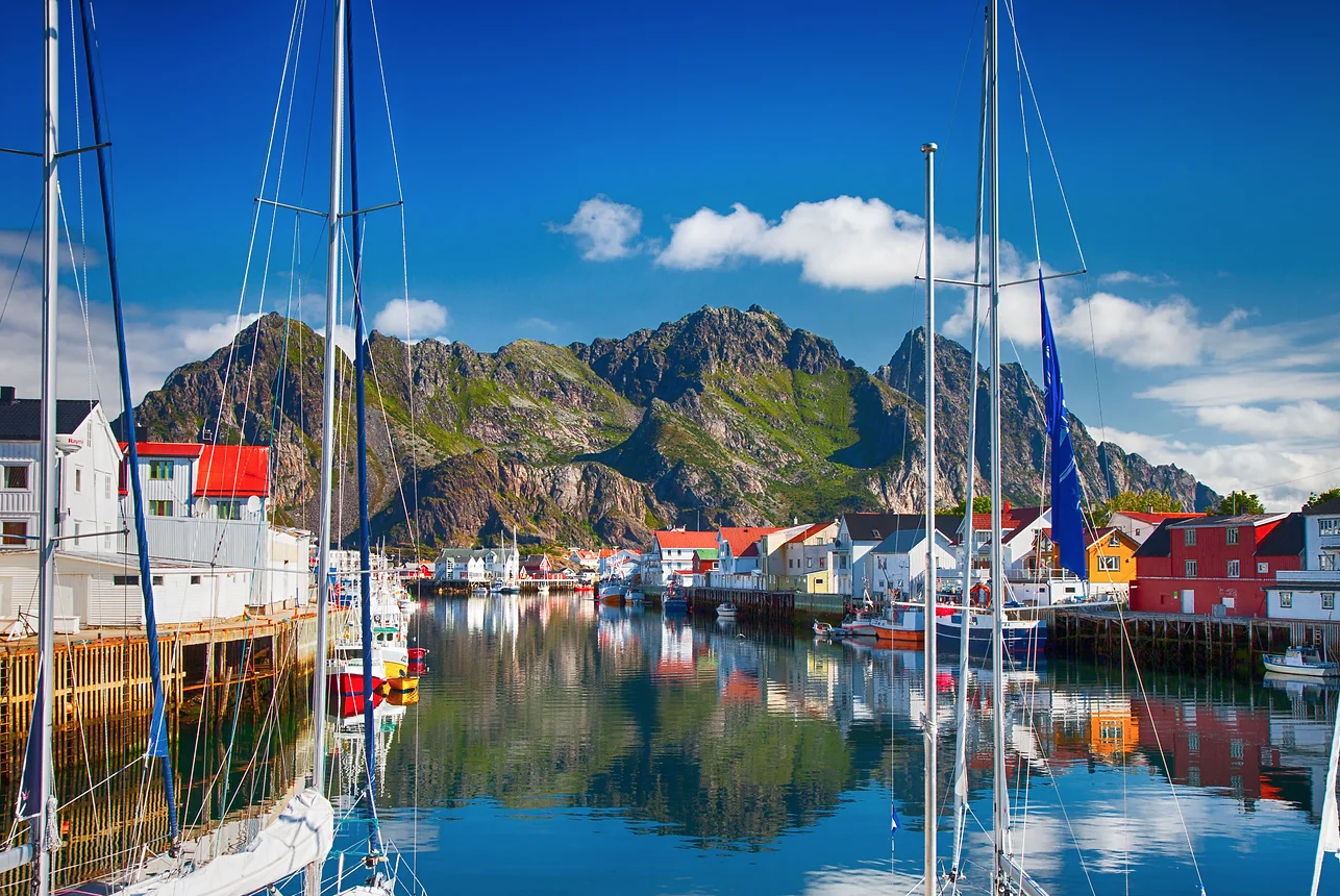 Summer Arctic Circle Cruise