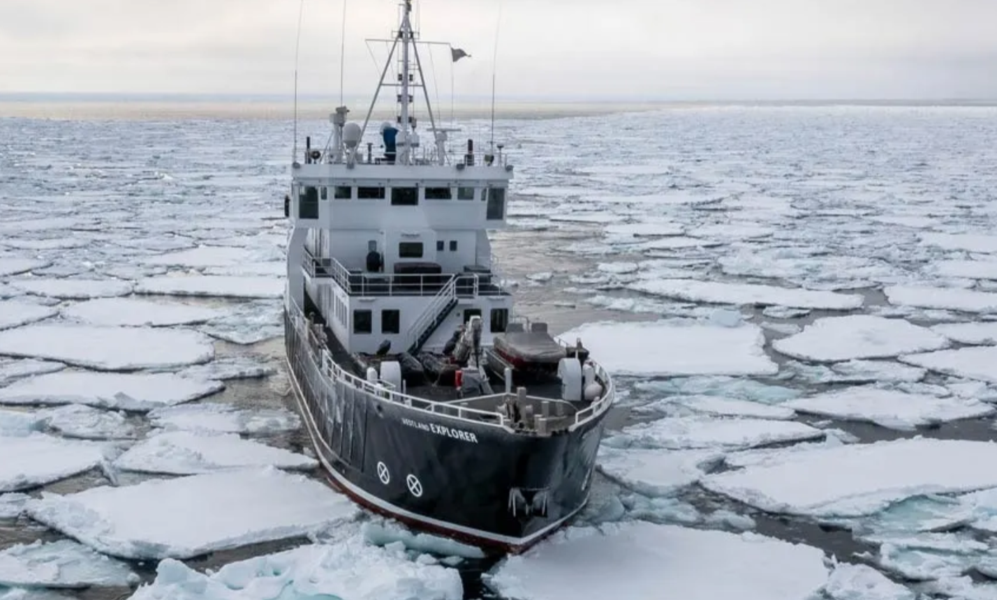 MV Explorer MV Explorer