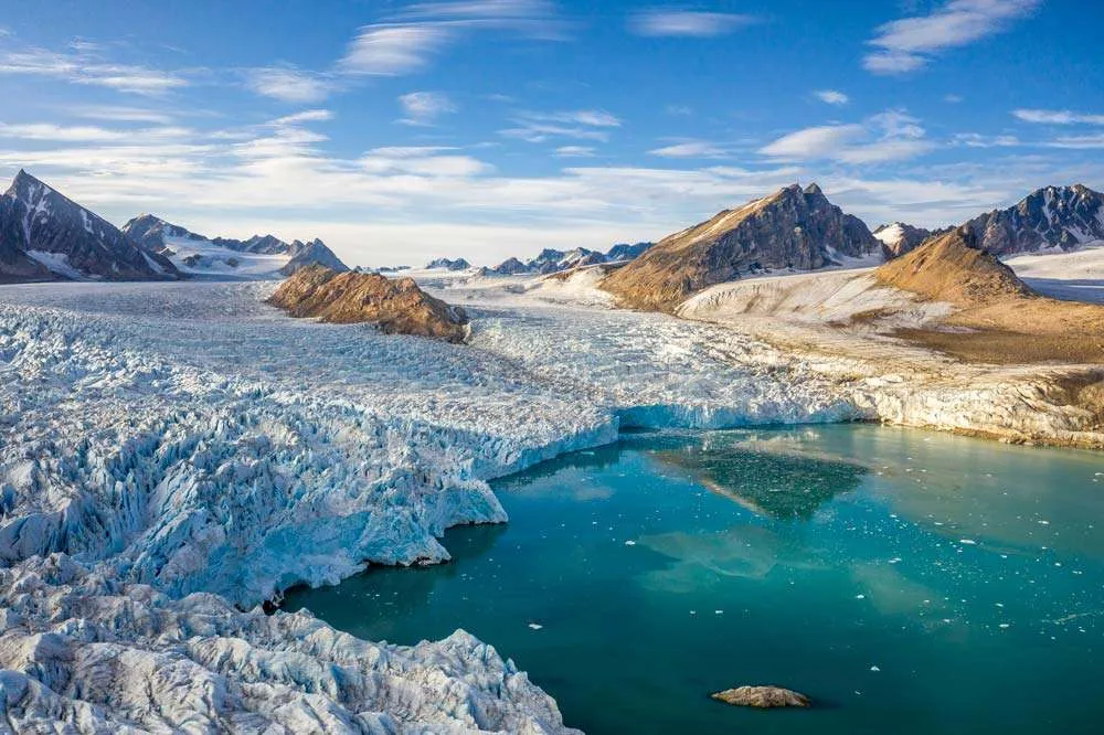 Microcrucero de Svalbard al este de Groenlandia