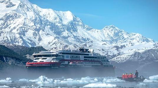 Alaska and British ColumbiaInside Passage, Bears and Aleutian Islands | Northbound