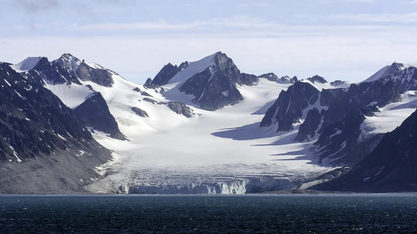 Beyond the Arctic Circle: Troms to Svalbard
