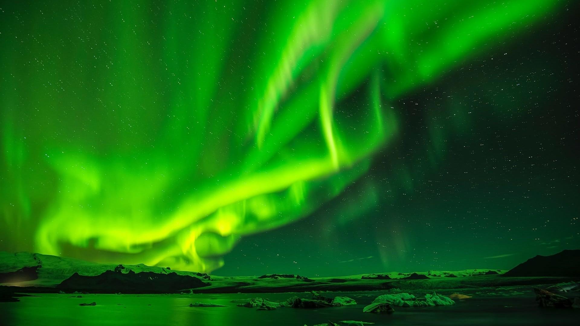 5 Day South Coast Winter: Spa, Northern Lights & Ice Cave