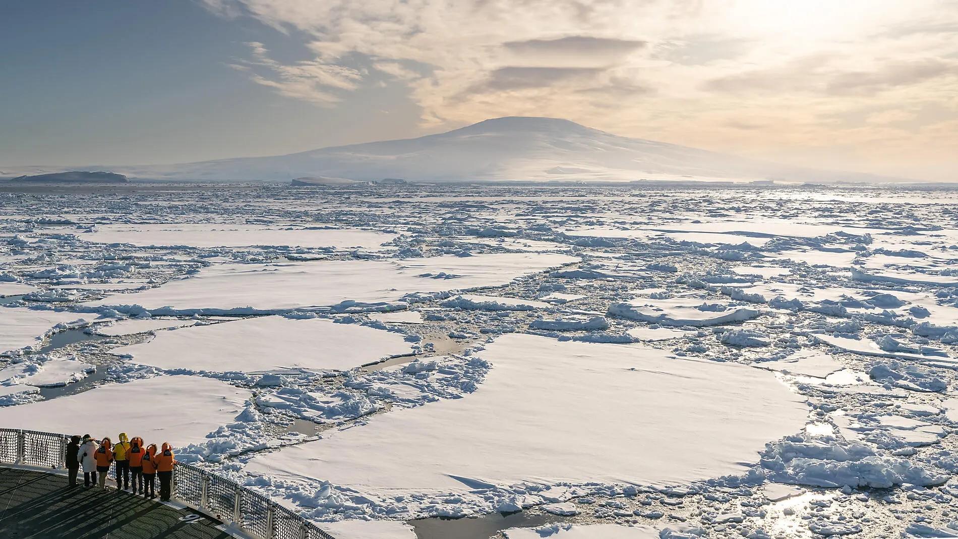Scott & Shackleton�s Antarctic - Ross Sea Expedition