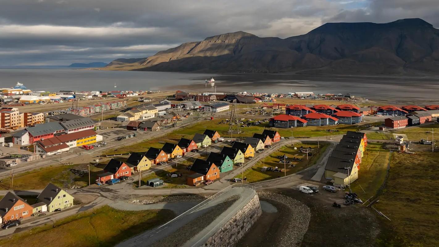 Svalbard Adventure Mini-Cruise